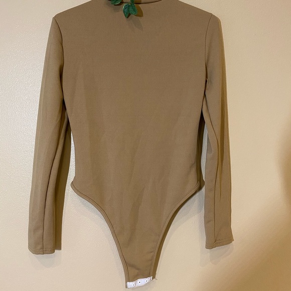 tan fit body suit - Picture 2 of 7